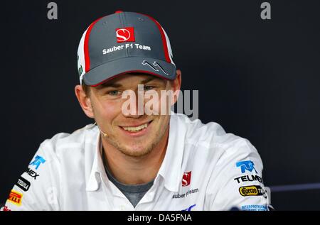 Nuerburg, Deutschland. 4. Juli 2013. Deutsche Formel1-Fahrer Nico Huelkenberg von Sauber besucht eine Pressekonferenz auf der Rennstrecke Nürburgring in Nuerburg, Deutschland, 4. Juli 2013. Die Formel 1 Grand Prix von Deutschland stattfinden am 7. Juli 2013. Foto: Jens Büttner/Dpa/Alamy Live News Stockfoto