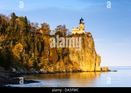 Split Rock Leuchtturm im Split Rock Leuchtturm State Park auf dem nördlichen Ufer des Lake Superior in Minnesota. Stockfoto