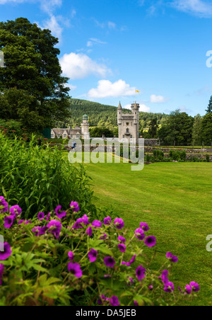 Großbritannien, Schottland, Aberdeenshire, die Gärten des Schlosses Balmoral Sommer Residenz der britischen Königsfamilie. Stockfoto