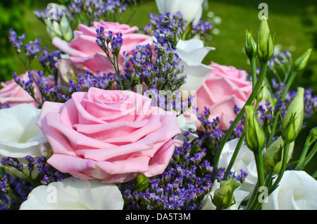 Nahaufnahme von einem Strauß rosa Rosen Stockfoto