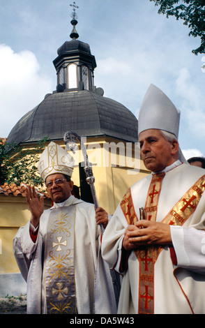 Tabor-Tschechien-Böhmen - Kloster Klokoty Bischöfe In Prozession Festival Stockfoto