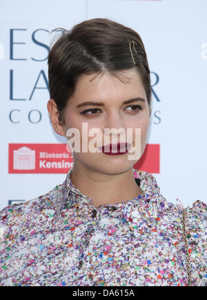 PIXIE GELDOF Mode Regeln Ausstellung KENSINGTON PALACE LONDON ENGLAND 4. Juli 2013 Stockfoto