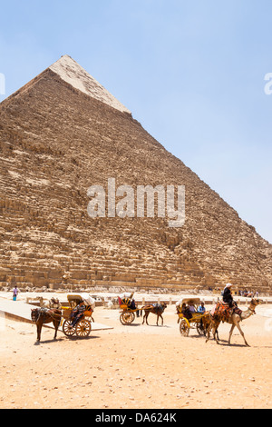 Pyramide von Khafre, auch bekannt als Pyramide des Chephren, Gizeh, Kairo, Ägypten Stockfoto