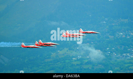 SION, Schweiz, Patrouille Suisse in engen Formation auf der Luftfahrtmesse von Breitling.  17. September 2011 in Sion, Schweiz Stockfoto