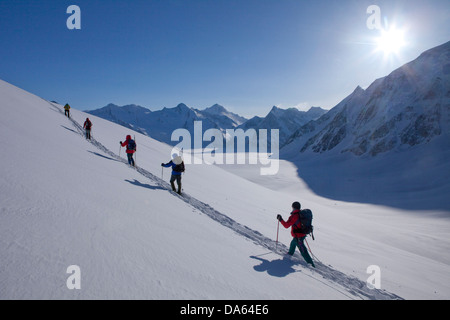 Schnee Schneeschuh-Tour Schneeschuh-Tour, Tour, Bergtour, Aebeni Fluh, 3928 ms, Finsteraarhorn, Fiescher Gabelhorn, Berg, Berg Stockfoto