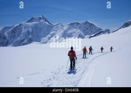 Schnee Schneeschuh-Tour Schneeschuh-Tour, Tour, Bergtour, Aebeni Fluh, 3928 ms, Aletschhorn, Sattel, Horn, Berg, Berge, Gletscher Stockfoto