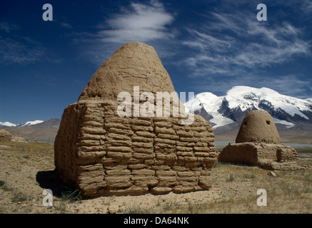 Uyghur Gräber in der Nähe von Karakul See Xinjiang Uyghur autonome Region china Stockfoto