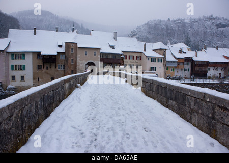 Saint-Ursanne, Doubs, Winter, Schnee, Kanton, JU, Jura, Dorf, Brücke, Tracks, Schweiz, Europa, Stockfoto