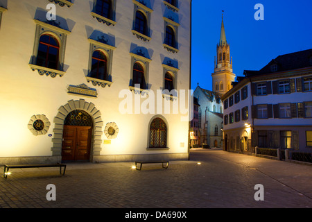 St. Gallen, St. Gallen, Old Town, Schweiz, Europa, Kanton, Stadt, Stadt, Abendlicht, Beleuchtung, Beleuchtung, Kirche, Häuser, Stockfoto