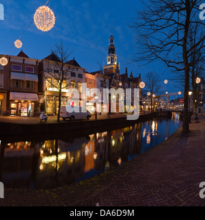 Holland, Niederlande, Europa, Alkmaar, Weihnachten, historisch, Stadt, Dorf, Wasser, Winter, Nacht, Abend, Reflexionen, Stockfoto