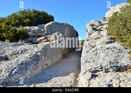 Reste der Aquädukt von Barbegal, in der Nähe von Fontvielle und Arles, Südfrankreich Stockfoto