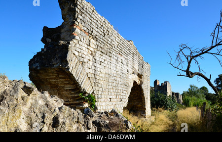 Reste der Aquädukt von Barbegal, in der Nähe von Fontvielle und Arles, Südfrankreich Stockfoto