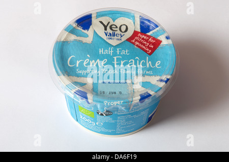 Yeo Valley Farm Familie die Hälfte Fett Creme fraiche Stockfoto