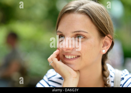 Junge Frau, Porträt Stockfoto
