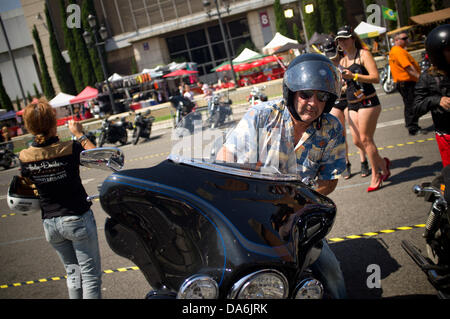 Barcelona, Spanien. 5. Juli 2013. Barcelona Harley Days, das größte städtische treffen für Anhänger der Marke in Europa, übernimmt dem Montjuïc Messegelände in einer ihrer schönsten Ausgaben wieder. Es feiert das 110-jährige Jubiläum der Gründung und der 30. Geburtstag von der Harley Owners Group, mit zahlreichen kostenlosen Aktivitäten für jeden Geschmack. Bildnachweis: Jordi Boixareu/Alamy Live-Nachrichten Stockfoto