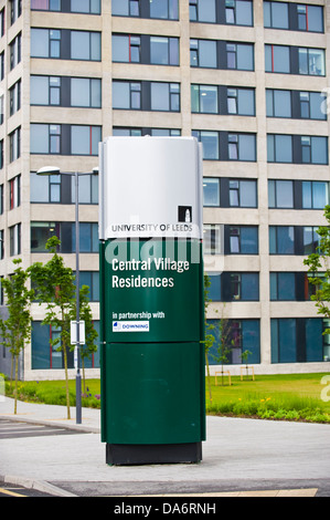 Central Dorf Residenzen zu unterzeichnen, für studentisches Wohnen auf dem Campus der University of Leeds West Yorkshire England UK Stockfoto