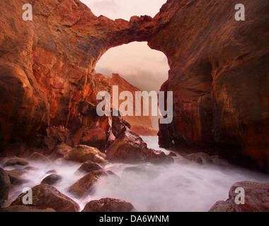 USA, USA, Amerika, Oregon, Cape Kiwanda, Küste, Küste, Strand, Meer, Heuhaufen, Seastacks, Küste, Wasser, Heuhaufen Stockfoto