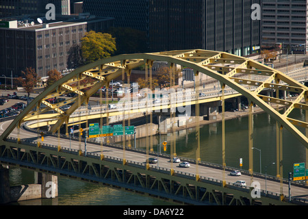 FORT PITT BRÜCKE MONONGAHELA RIVER PITTSBURGH PENNSYLVANIA USA Stockfoto