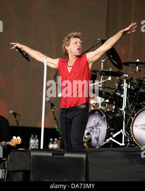 Hyde Park, London, UK. 5. Juli 2013. Bon Jovi spielt Barclaycard präsentiert British Summer Time Hyde Park am Hyde Park am 07.05.2013 im Hyde Park, London. Personen im Bild: Jon Bon Jovi. Bild von Julie Edwards/Alamy Live News Stockfoto