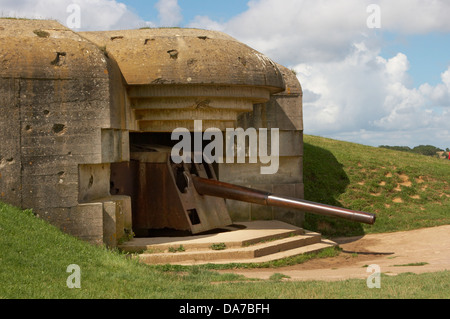 Reste von einem deutschen Bunker des zweiten Weltkriegs bei Longues-Sur-Mer, Normandie, Frankreich Stockfoto