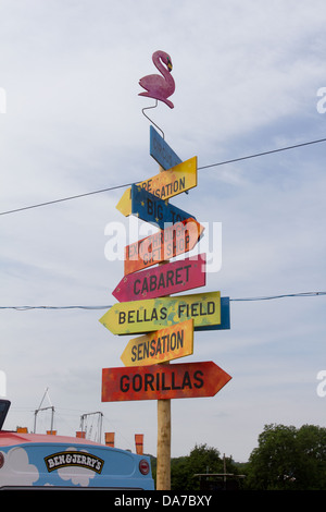 Zeichen auf dem Glastonbury Festival 2013. Somerset, England, Vereinigtes Königreich. Stockfoto