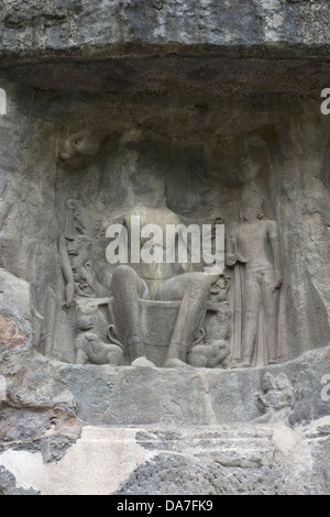 Shrinelet in der Nähe von Höhle Nr. 9 & 10 zeigt, dass Buddha auf dem Löwen Thron sitzen. Ajanta Höhlen Aurangabad, Indien Stockfoto