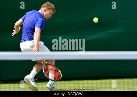 Manchester, UK. 6. Juli 2013. Aegon GB pro-Serie-Manchester, UK 6. Juli 2013 Daniel Cox GB), der vierte Samen, Playsa schwierig Rückhand während seiner Niederlage des siebten Samen, Tom Farquharson (GB) 6-3, 6-2 in der Endrunde. Bildnachweis: John Fryer/Alamy Live-Nachrichten Stockfoto