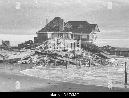 Beschädigte Haus entlang New Jersey Shore nach 1938 Hurrikan Stockfoto