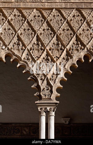 Hof der Puppen (Patio de Las Munecas) Detail, Königspalast (Real Alcazar) von Sevilla, Spanien. Stockfoto