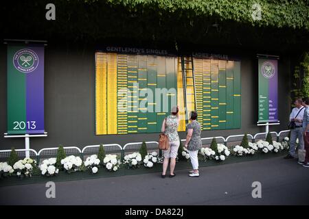 London, Großbritannien. 6. Juli 2013. Die Match-Reihenfolge wird während der WM bei den All England Lawn Tennis Club in London, Großbritannien, 6. Juli 2013 in Wimbledon gezeigt. Foto: Friso Gentsch/Dpa/Alamy Live News Stockfoto