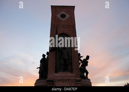 Taksim Square Kemal Atatürk Denkmal Stockfoto