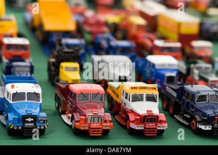 Anzeige von Die Cast Spielzeug Miniatur-LKW Stockfoto