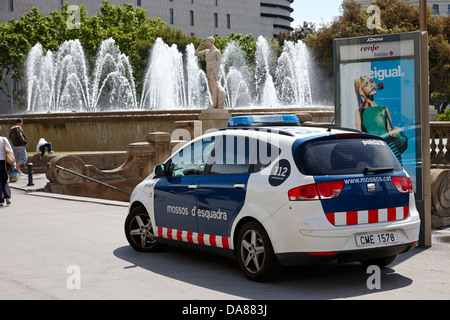 katalanische Polizei Mossos Notfälle Streifenwagen an der Placa Catalunya Barcelona-Katalonien-Spanien Stockfoto