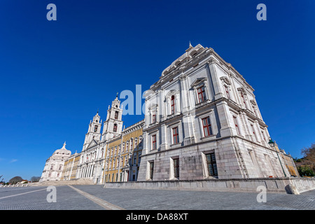 Nationalpalast von Mafra, Kloster und Basilika in Portugal. Franziskaner Orden. Barock-Architektur. Stockfoto