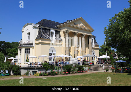 Hotel und Café ROYAL, Luebeck Travemuende, Schleswig-Holstein, Ostseeküste, Deutschland, Europa Stockfoto