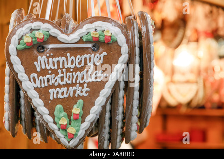 Lebkuchenherzen auf Nürnberger Weihnachtsmarkt Stockfoto