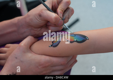 Kinder künstlerische freie Make-up auf Montreal Jazz Festival, Montreal Kanada, Juli 2013 Stockfoto