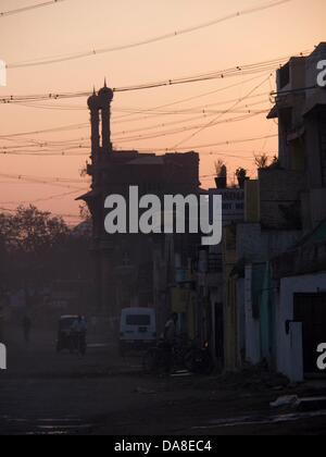 25. Januar 2011 - ist Bijapur, Karntaaka, Indien - Mahal Maharadschahs, datiert bis 1620, auch bekannt als "Sweeper Palast". Der Sitz der Dynastie der Adil Shah, Bijapur hieß verschiedentlich "Agra des Südens" und "Palmyra von Deccan." (Kredit-Bild: © David H. Wells/ZUMAPRESS.com) Stockfoto