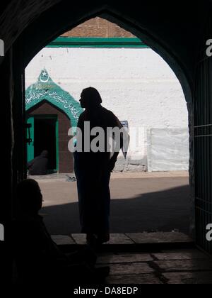 25. Januar 2011 - Bijapur, Karntaaka, Indien - Grab des f Khawas Muhammed Khan. Der Sitz der Dynastie der Adil Shah, Bijapur hieß verschiedentlich "Agra des Südens" und "Palmyra von Deccan." (Kredit-Bild: © David H. Wells/ZUMAPRESS.com) Stockfoto