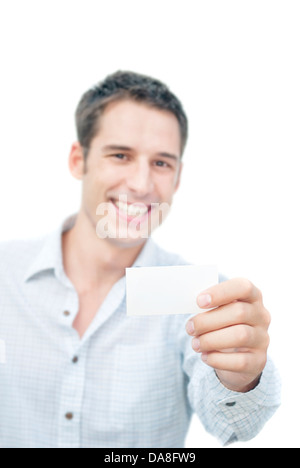 Lächelnd Mann zeigt leere Karte in der hand Stockfoto