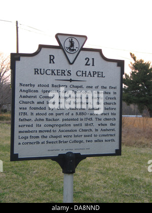 RUCKER Kapelle in der Nähe stand Ruckers Kapelle, eines der ersten anglikanischen (heutigen bischöflichen) Kirchen in Amherst County. Auch bekannt als Harris Creek Kirche und später als St. Matthäus, wurde die Kirche von Oberst Ambrose Rucker vor 1751 gegründet. Es stand am Ende ein 5.850-Hektar-Darm-Trakt sein Vater, John Rucker, patentiert im Jahre 1745. Die Kirche diente bis 1847, die Mitglieder nach Christi Himmelfahrt Kirche in Amherst zog seine Gemeinde. Protokolle aus der Kapelle wurden später verwendet, um eine Corncrib am Sweet Briar College, zwei Meilen nördlich zu konstruieren. Abteilung für historische Ressourcen, 1993 Stockfoto