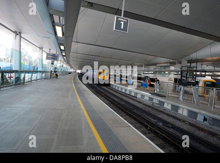 Neue Blackfriars u-Bahn Bahnhof, London auf ruhigen Sonntagnachmittag Stockfoto