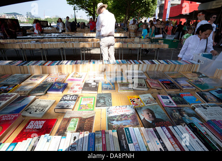 Gebrauchtes Buch Stall auf South Bank, London Waterloo Bridge Stockfoto