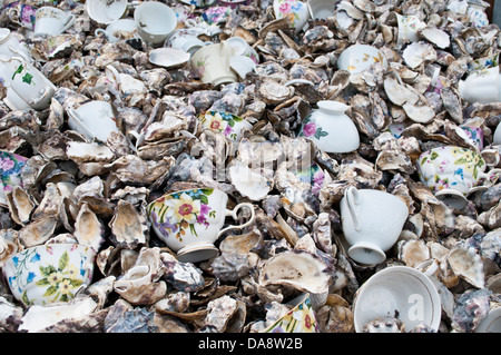 Floral-Cups und Austernschalen Stockfoto
