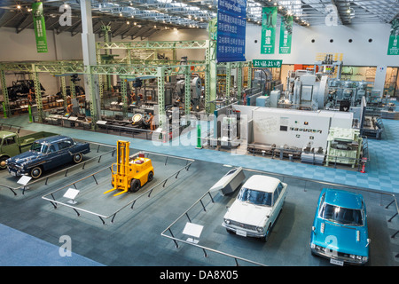 Japan, Honshu, Aichi, Nagoya, Toyota Commemorative Museum für Industrie und Technologie, Automobil-Pavillon Stockfoto