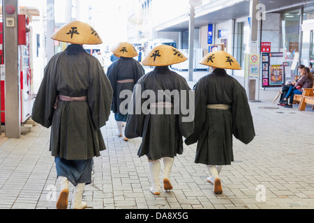 Japan, Kyushu, Kagoshima, Kagoshima City, Tenmonkan-Dori Shopping Arcade, Zen-Mönche Stockfoto