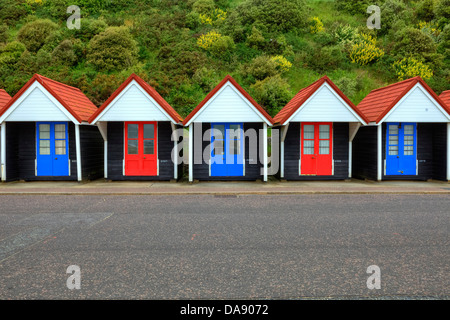 Strand Hütten, Bournemouth, Dorset, Großbritannien Stockfoto