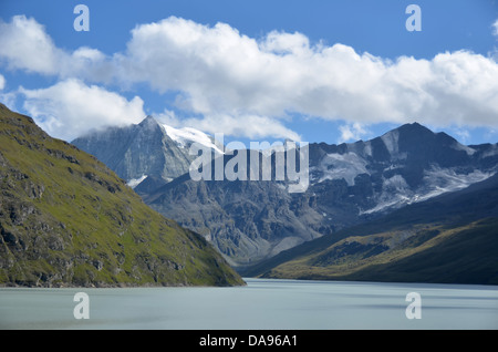 der größte See in Europa mehr als 2000m Dixence See mit der Mont Blanc de Cheillon im Hintergrund. In der südlichen Schweiz Stockfoto