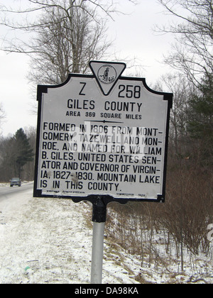 GILES COUNTY Bereich 369 Quadrat-Meilen in 1806 von Montgomery, Tazewell und Monroe, gebildet und benannt nach William B. Giles, US-Senator und Gouverneur von Virginia, 1827-1830. Bergsee ist in dieser Gemeinde. Virginia Conservation Commission, 1946 Stockfoto