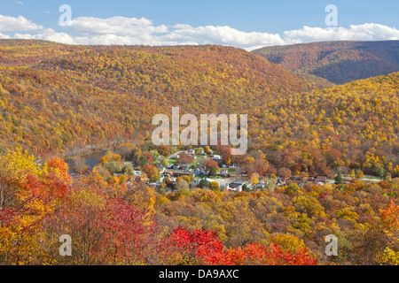 HERBST LAUB OHIOPYLE DORF FAYETTE COUNTY PENNSYLVANIA USA Stockfoto